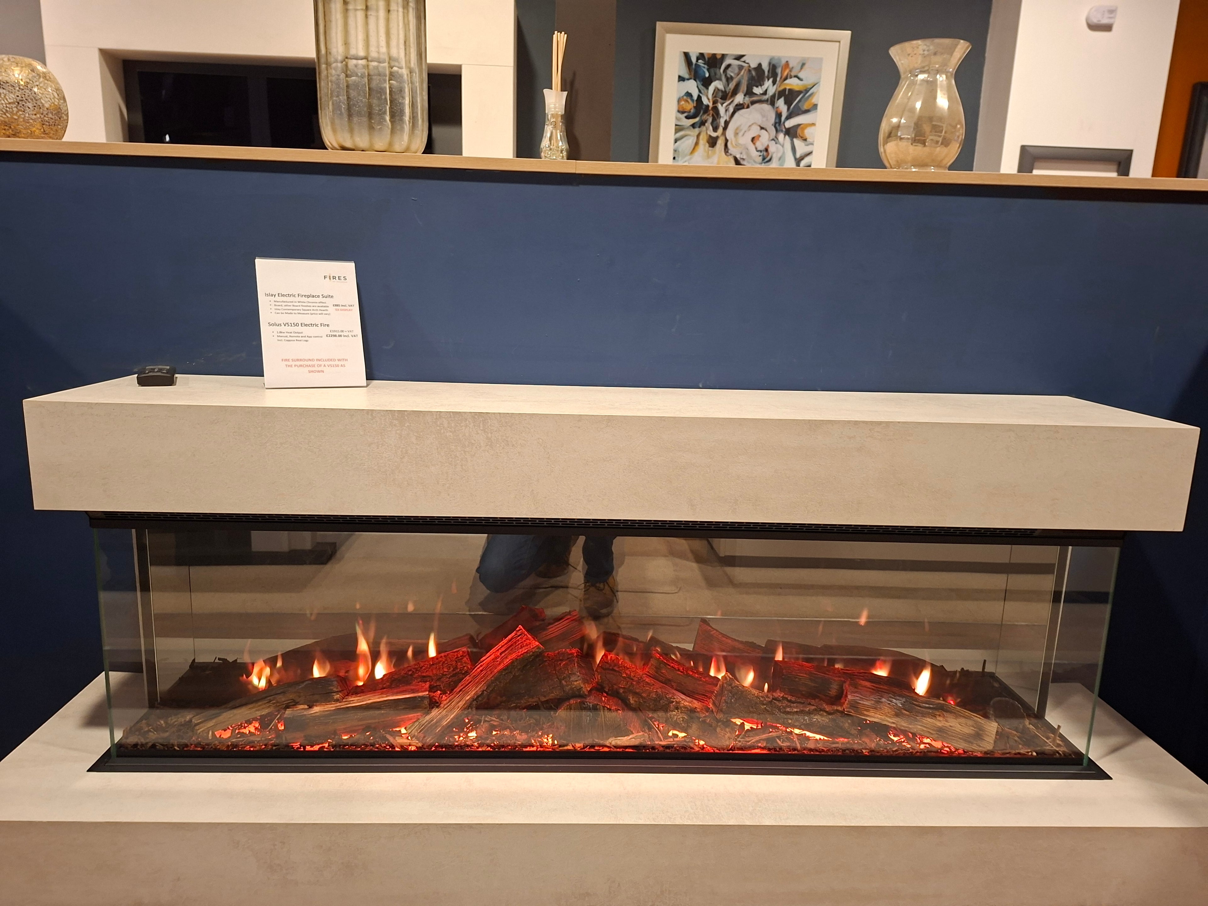 Islay Electric Fireplace Suite & Solus VS150 Electric Fire EX DISPLAY