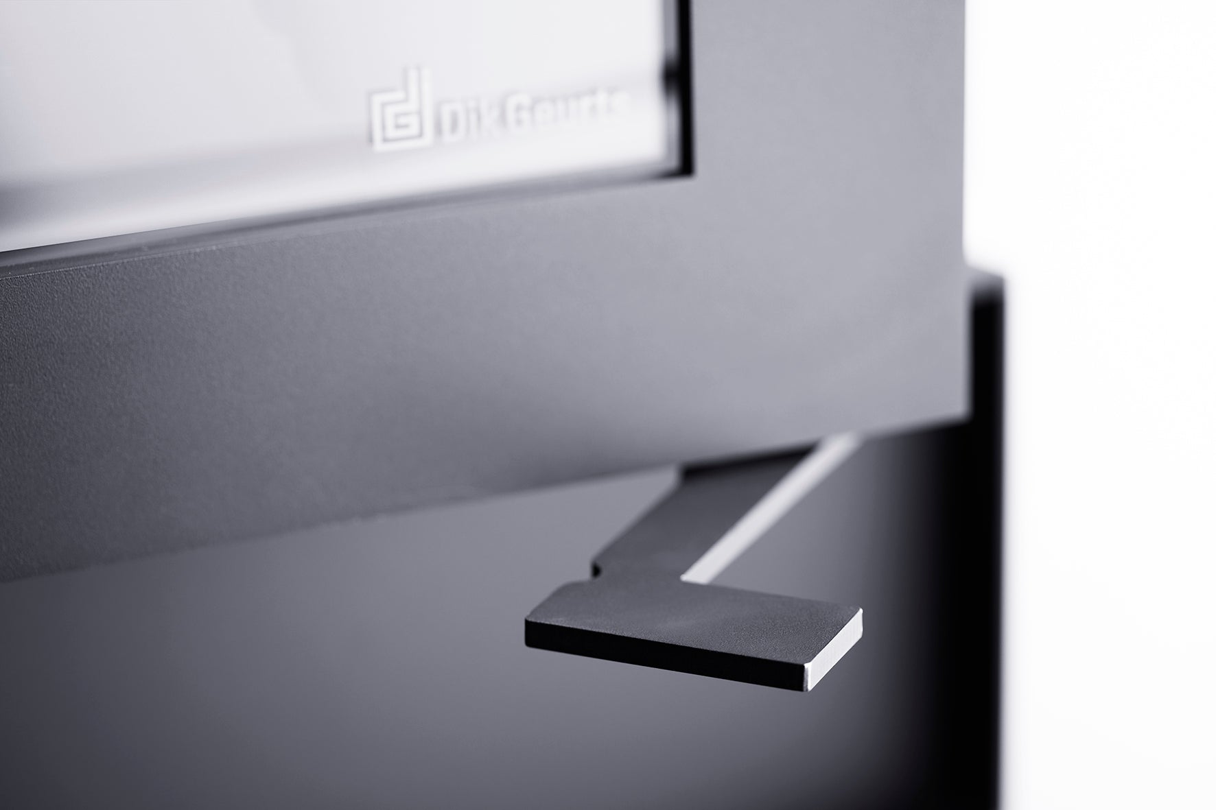 Dik Guerts Bora Corner Stove